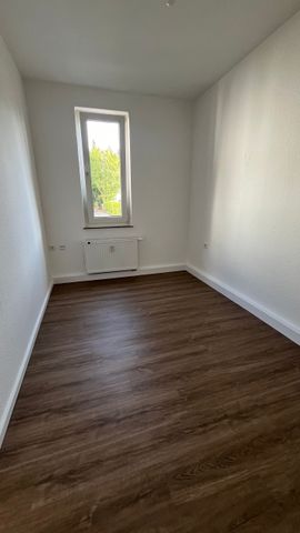 Sanierte 2-Zimmer Wohnung mit Einbauküche! - Photo 2