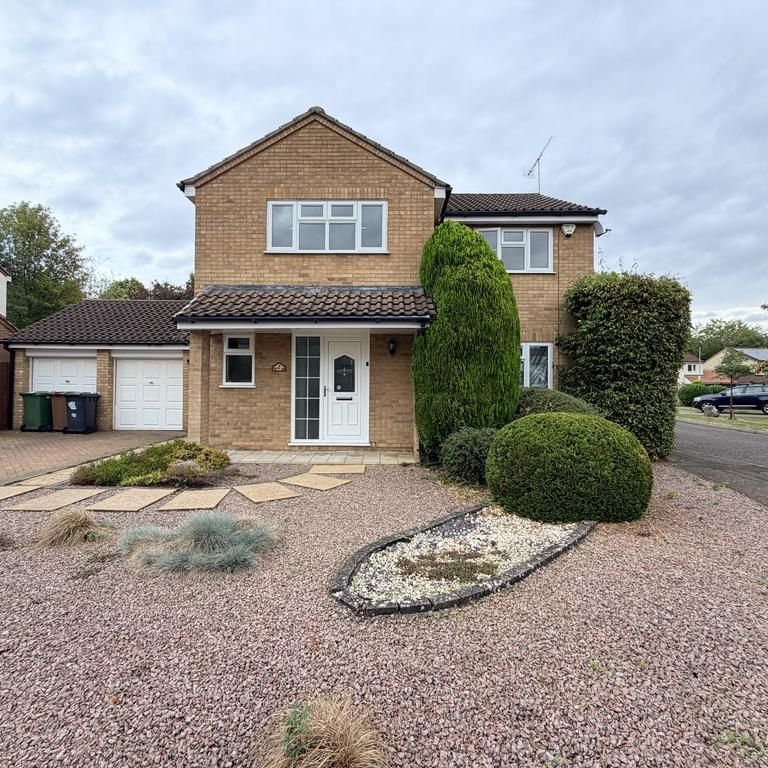 4 bedroom property to rent - Photo 1