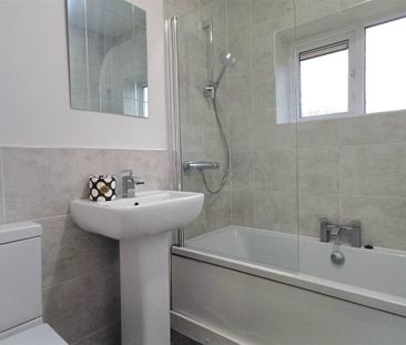 Lonsdale Avenue, Doncaster - Photo 5