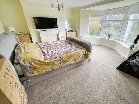 Park Place, Waunlwyd, EBBW VALE - Photo 5