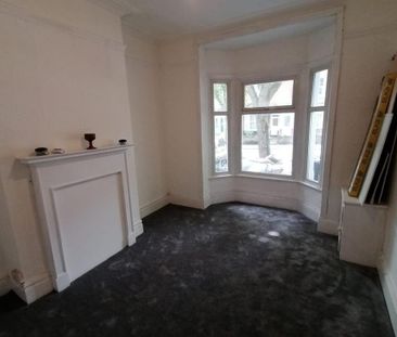 4 bedroom terraced house to rent - Photo 2