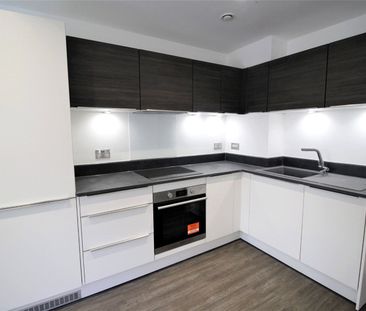 Elizabeth House, Fleet Road, GU51 - Photo 3