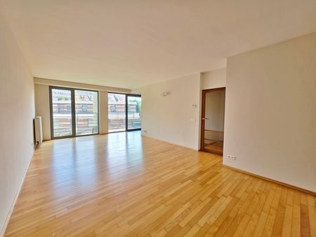 Appartement - à louer - Photo 2
