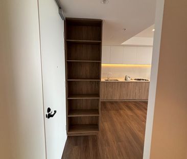 Brand new 1 bed + study apartment for lease! - Photo 2