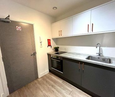 Studio to rent - Photo 6