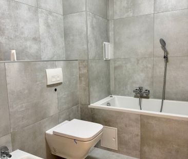 neu sanierte 5- RWE mit Balkon, 2x Bad und Stellplatz in Rauschwalde ! - Photo 4