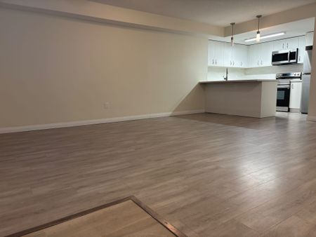 For Lease - 370 Fisher Mills Road Unit# 2, Cambridge, Ontario - Photo 2