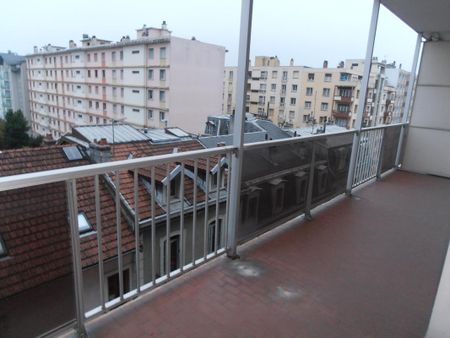 Location Appartement 3 pièces 75m² AIX LES BAINS 73100 - Photo 5