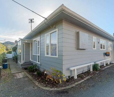 Quiet Location Near CBD with Heatpump - Photo 4