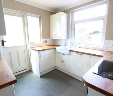 2 bedroom maisonette to rent - Photo 3