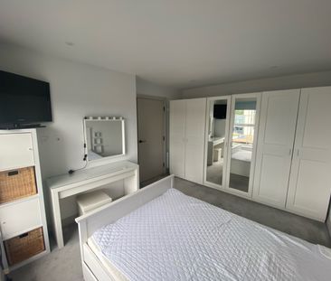 The Cosmopolitan, 1-3 Commercial Road, Poole - Photo 2