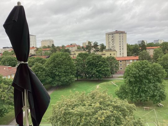 Skattegårdsvägen, Vällingby - Foto 1