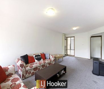 Neat Three Bedroom Townhouse - Photo 6