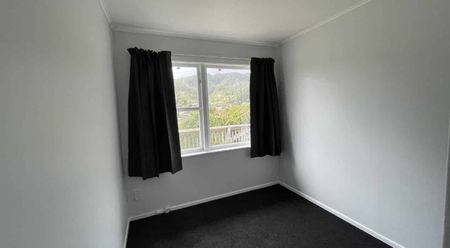 Quiet 3 bedroom home in the Valley - Photo 2