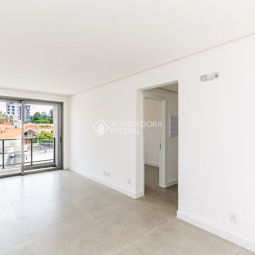 Apartamento com 2 quartos e 89m² para alugar em Chácara das Pedras, Porto Alegre. - Photo 1