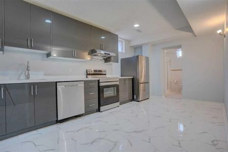 For Lease - 208 Twyn Rivers Drive Unit# Bsmt, Pickering, Ontario - Photo 4