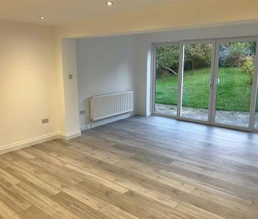 4 bedroom semi-detached house to rent - Photo 4