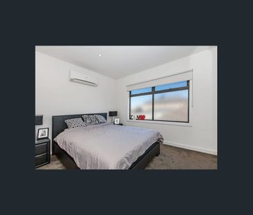 Sleek, Double Storey Stunner! - Photo 3