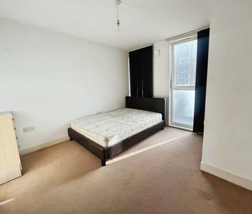 1 bedroom Flat To Let - Photo 3