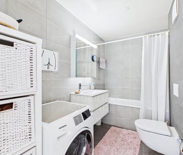 Nice 3.5-room apartment with balcony in Yens - Photo 5