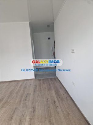 Garsoniera cu loc de parcare Militari Residence 300 euro - Fotografie 1