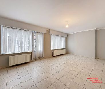 Ruim en hedendaags appartement met 3 slaapkamers - Photo 1
