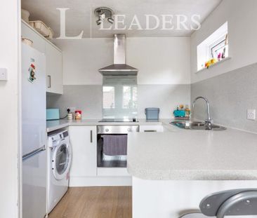 1 bedroom flat to rent - Photo 6