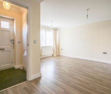 2 bedroom semi-detached house to rent - Photo 3