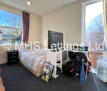 9 Bedroom Mid Terraced House for rent in Regent Park Avenue - Photo 5
