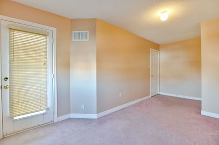 For Lease - 354 Oaktree Circle, Mississauga, Ontario - Photo 4
