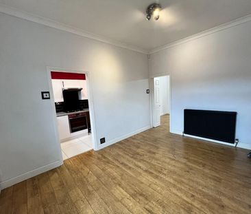 2 bedroom House To Let - Photo 2