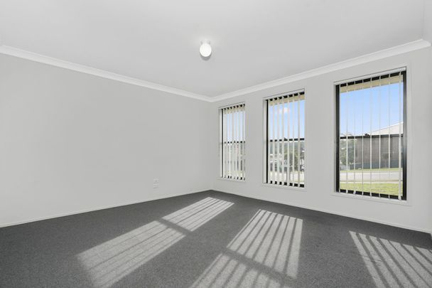 16 Raleigh Street, Cameron Park. - Photo 1