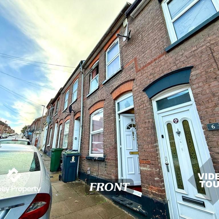 3 bedroom terraced house to rent - Photo 1