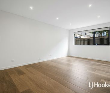 Spacious 1 Bedroom Apartment - Available Now! OPEN HOME 12:45 - 1:00! - Photo 6