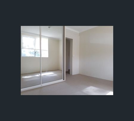 8/19 Chamberlain Street, Campbelltown, NSW 2560 - Photo 2