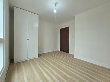 2 Bed Flat, Norbury Avenue, SW16 - Photo 3