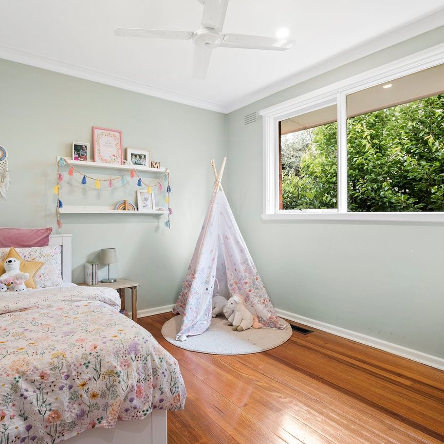 Thinking of selling? Contact our agent - Photo 1