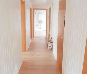 *** Renovierte 3-Zimmer-DG-Whg in der Innenstadt! *** - Foto 1