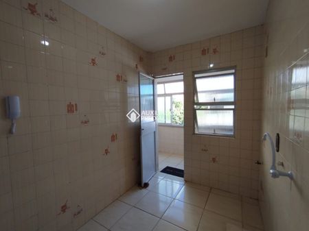 Apartamento com 3 quartos e 81m² para alugar em Passo da Areia, Porto Alegre. - Photo 2