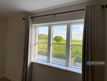 5 bedroom semi-detached house to rent - Photo 5