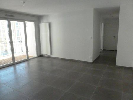 Location appartement 3 pièces 75.1 m² à Chambéry (73000) 4 - Photo 3