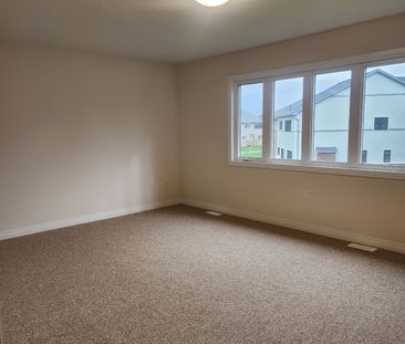 For Lease - 121 Day Street, Wellington North, Ontario - Photo 4