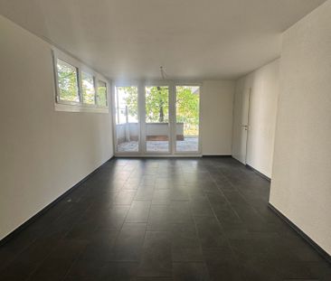 Charmante 3.5-Zimmer-Terrassenwohnung im Erdgeschoss in Zürich-Oerl... - Photo 1