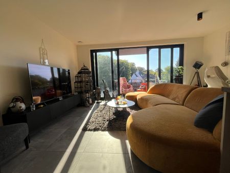 Modern 2 slaapkamer appartement met staanplaats in centrum - Foto 4