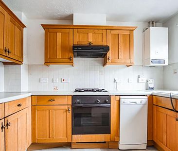 3 bedroom terraced house to rent - Photo 2