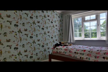 3 Bed Semi-Detached House, Balmoral Close, SO16 - Photo 2
