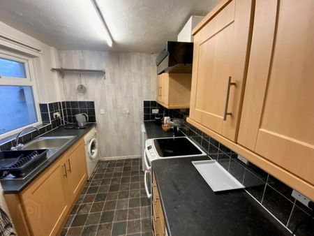 82 Greenore Street, Woodstock, Belfast, BT6 8NF - Photo 2