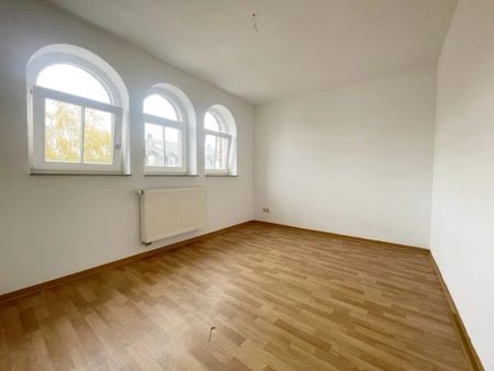 Familienfreundliche 4-Raum-Dachgeschosswohnung mit 2 Bädern, Balkon + Stellplatz in Chemnitz-Kappel - Photo 5