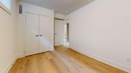 Description - Photo 5