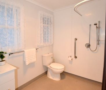 Family Home - Photo 5